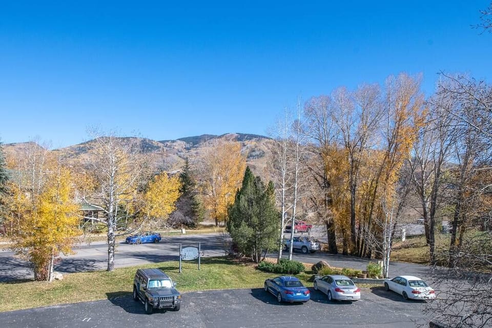 Steamboat Dream Vacation - Balcony with views of the Ski Resort (3)
