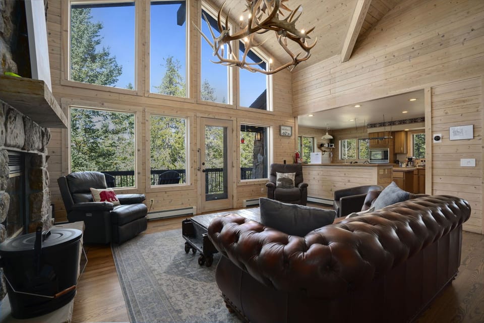 Livingroom with views