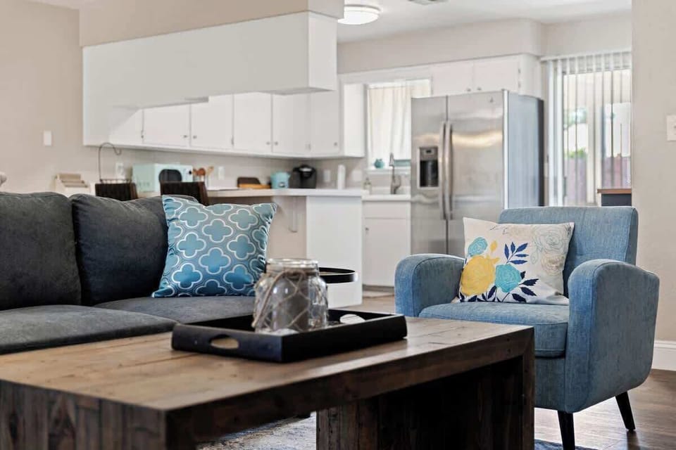 Open layout perfect to enjoy each others company!