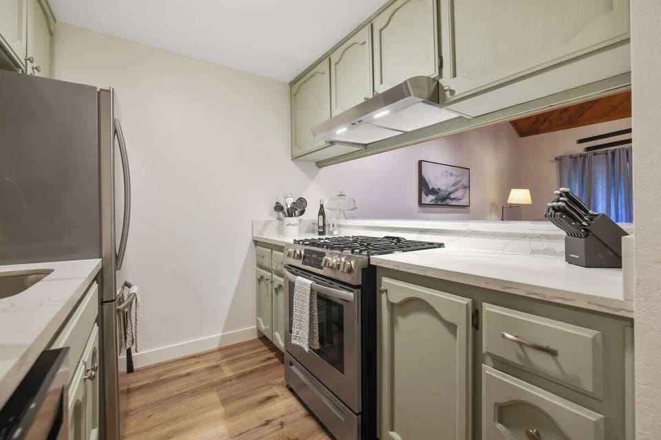Fully stocked kitchen