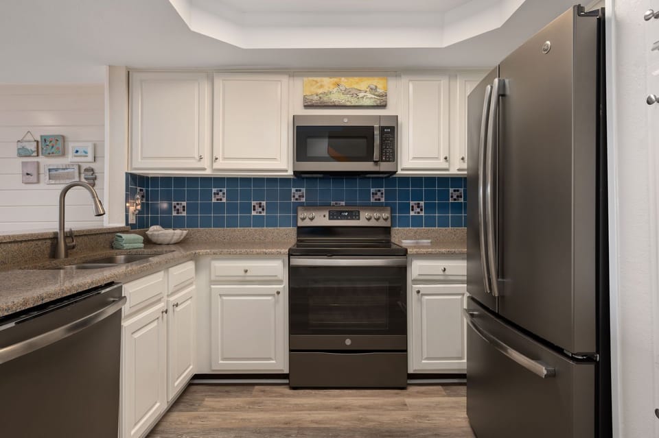 QB2: Nanalee II | ML Kitchen Area