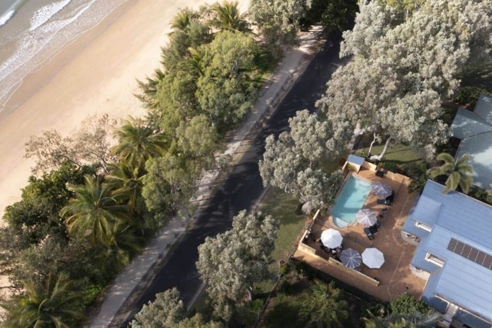 Latitude 17 - Aerial view 