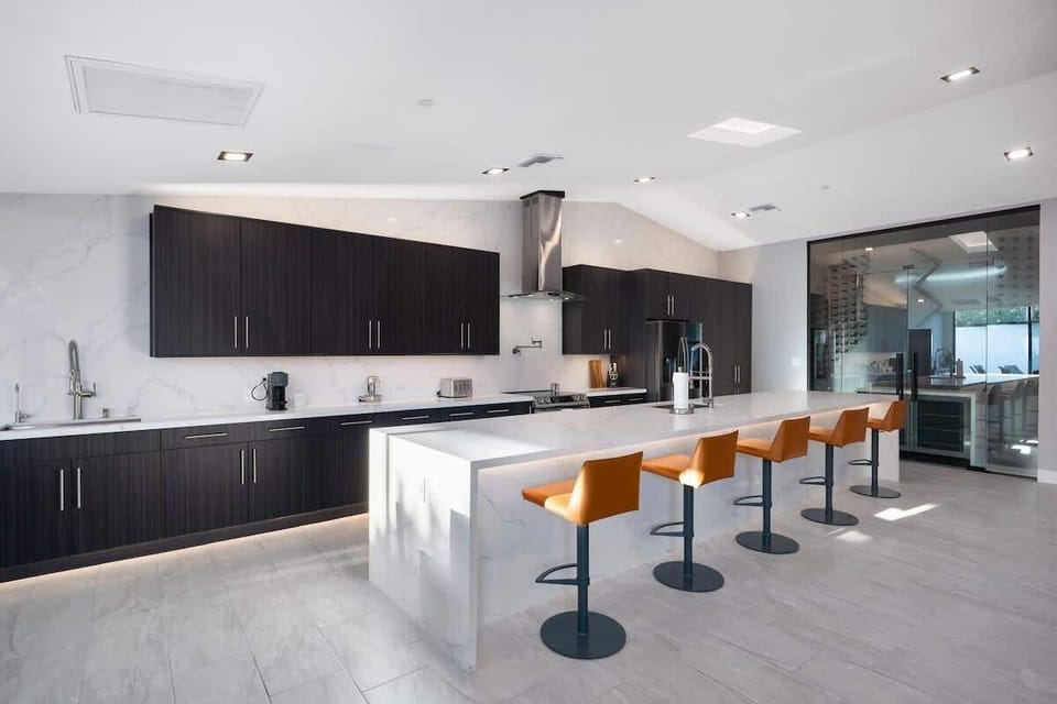 Spacious Kitchen Area