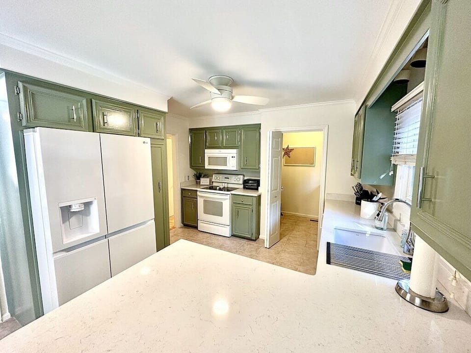Kitchen with extra large Fridge / Freezer combo.