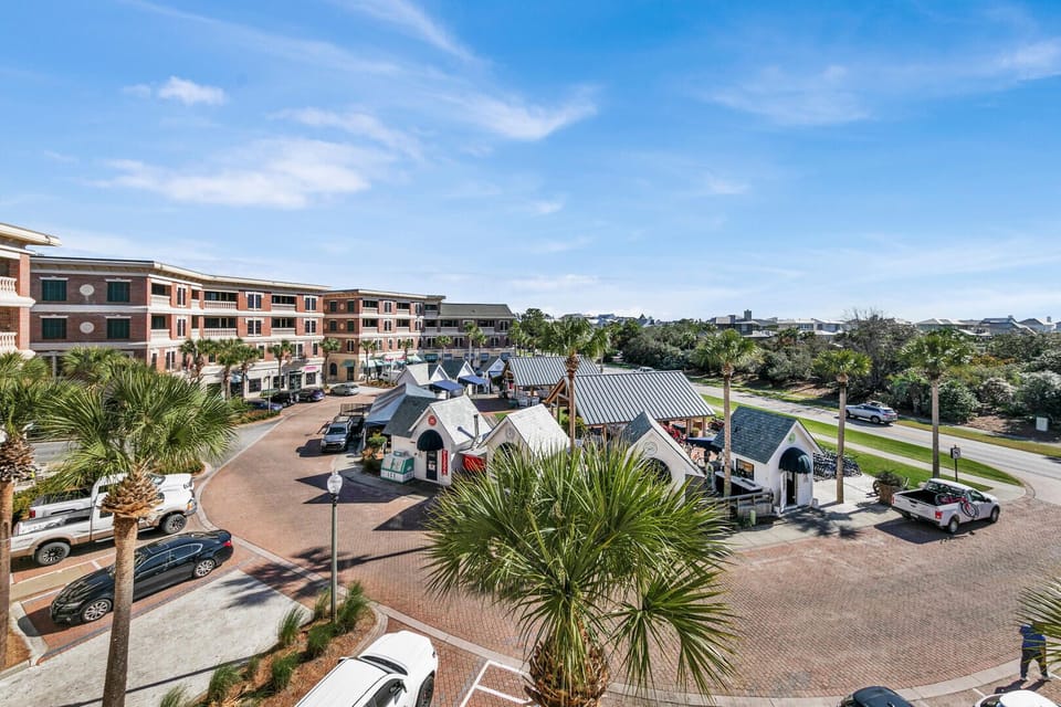 Shopping and dining only steps away.