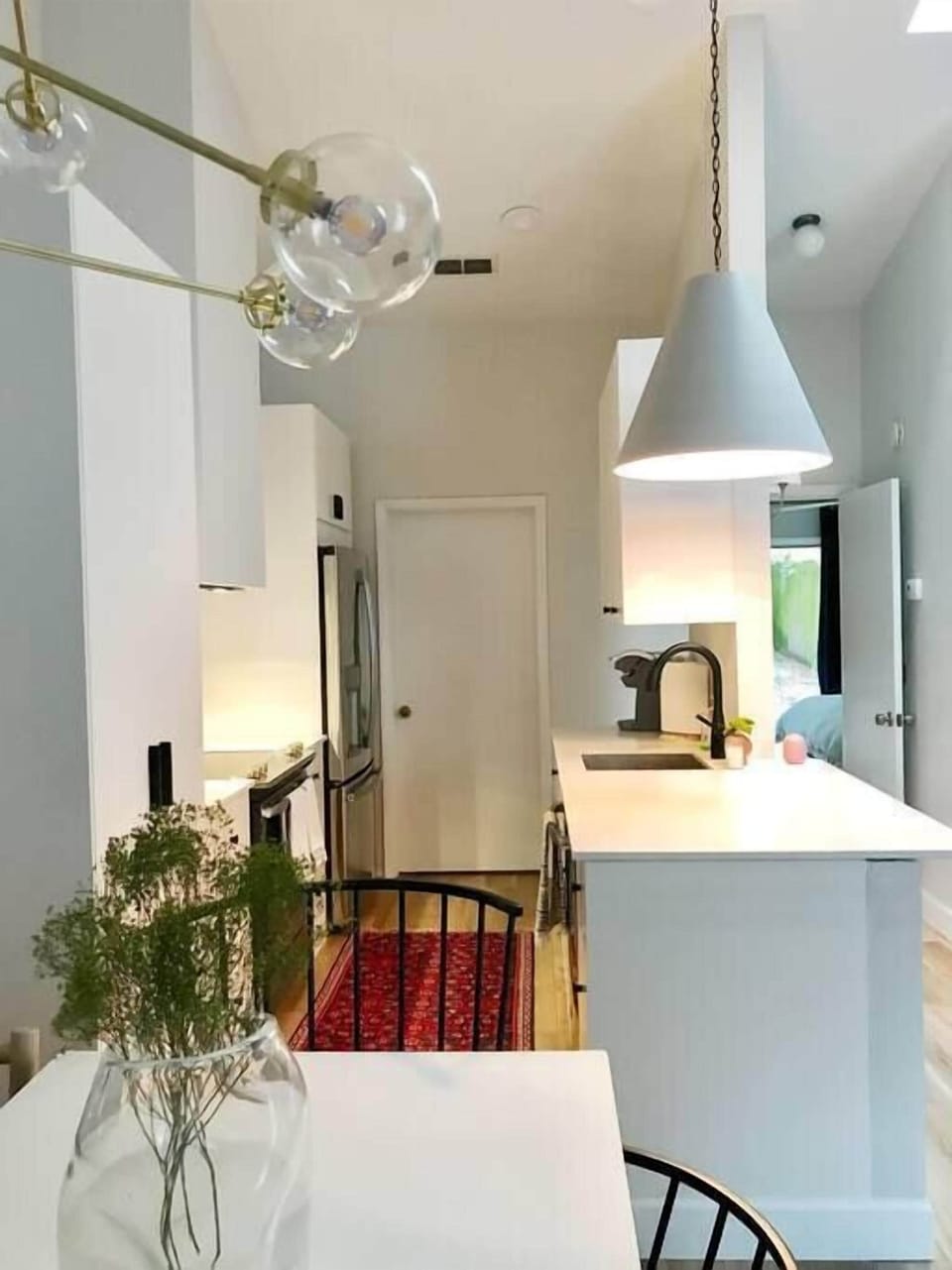 Updated kitchen with all modern & new appliances