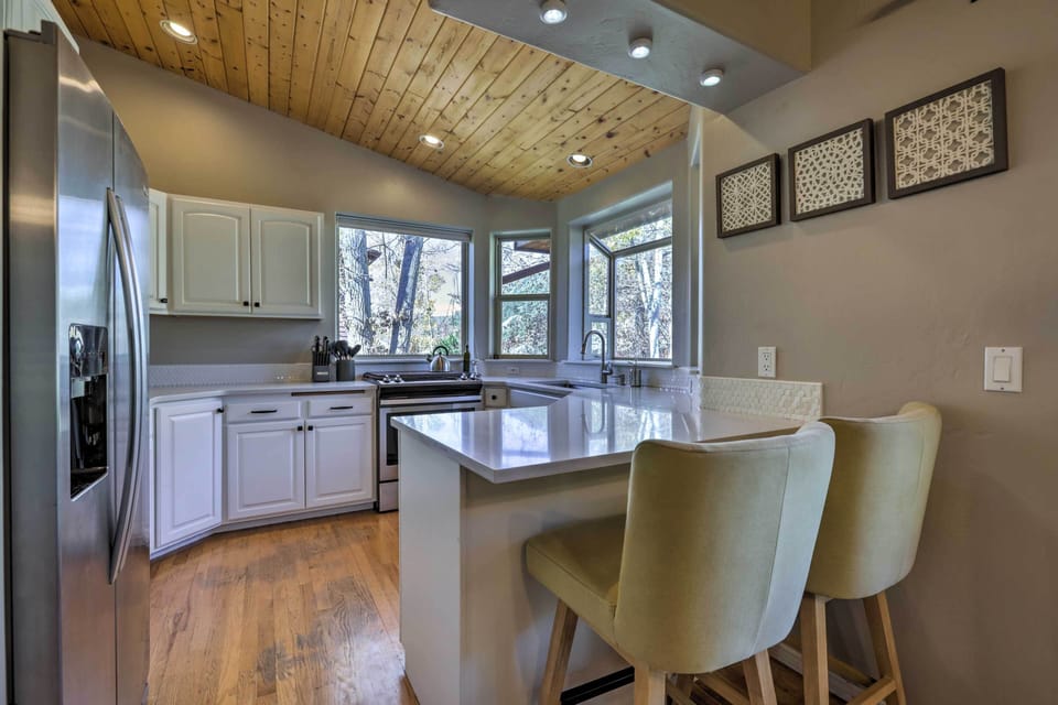 Kitchen | 2nd Floor | Dishwasher | Cooking Basics | Coffee Maker | Toaster