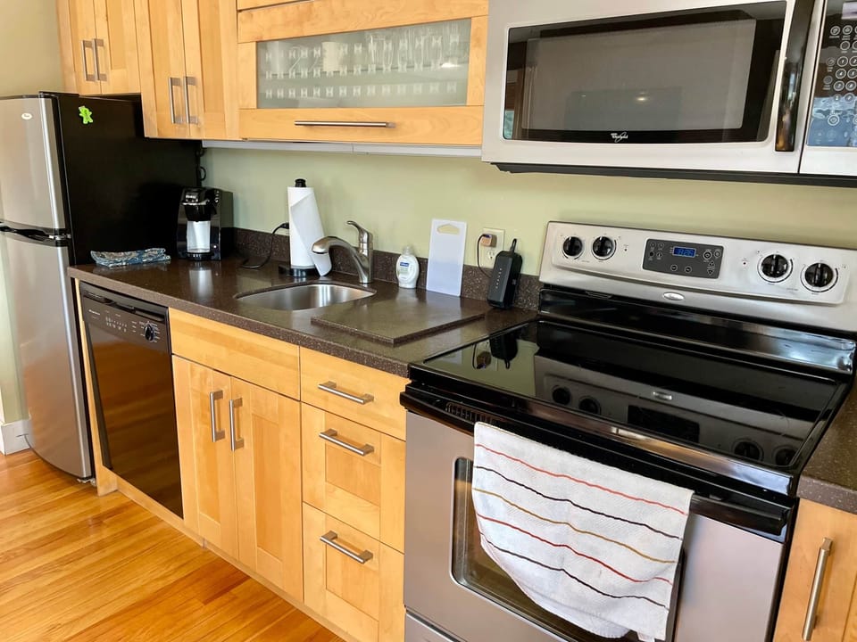 Full kitchen (1)