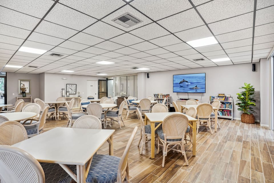 Bahia Del Mar Clubhouse - Common Area