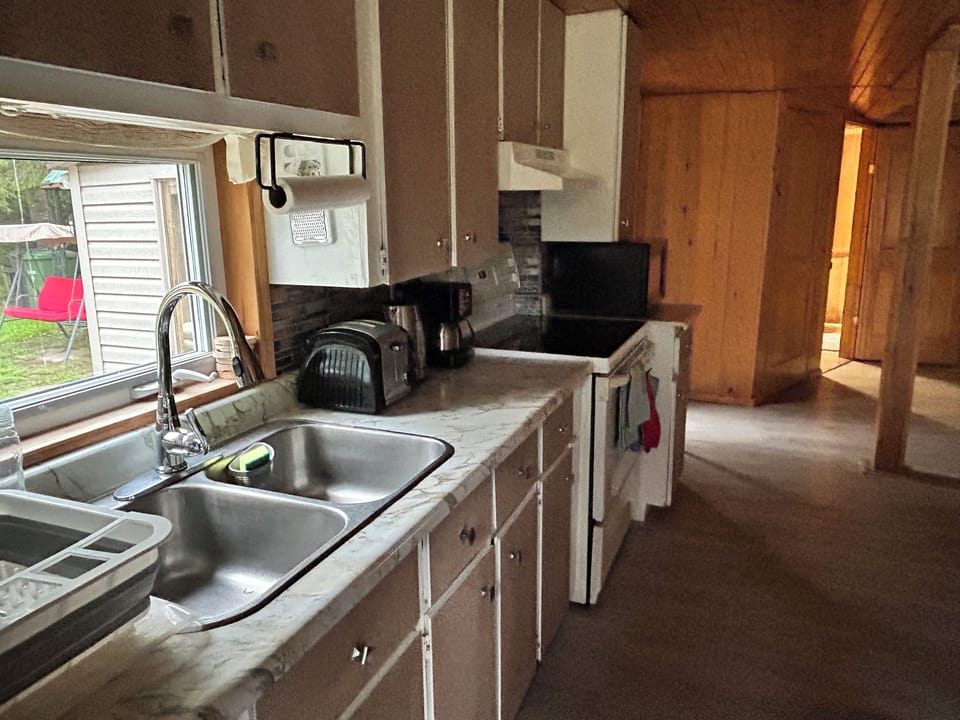 Kitchen, upper level