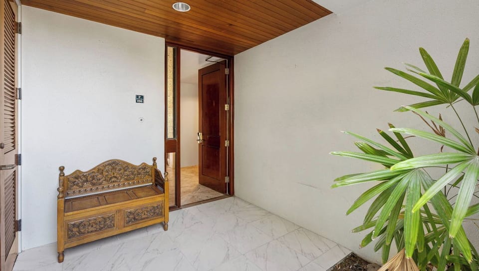 Ground floor entrance