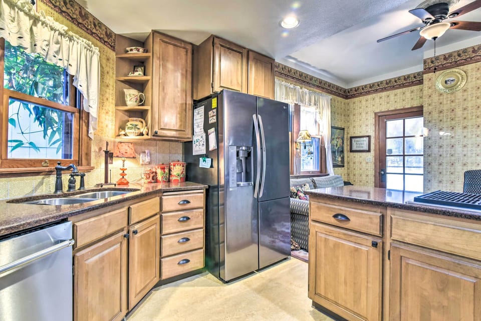 Kitchen | Cooking Basics | Drip Coffee Maker | Electric Kettle | Standing Mix