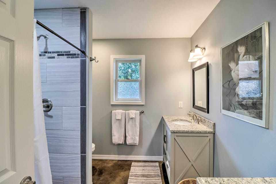 Bathroom | Complimentary Toiletries