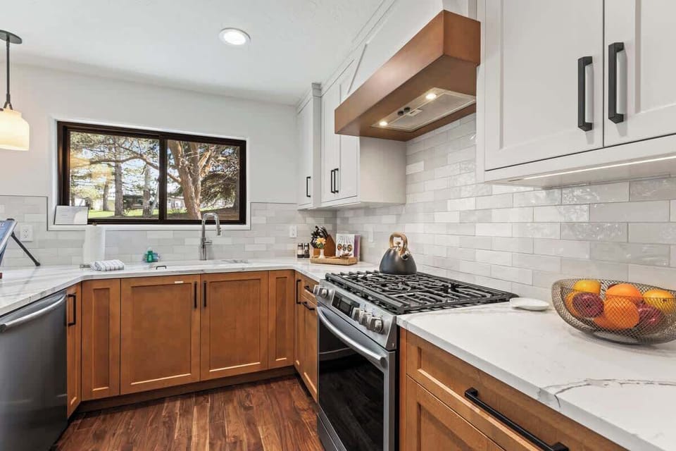Well equipped Kitchen that any chef will love. 