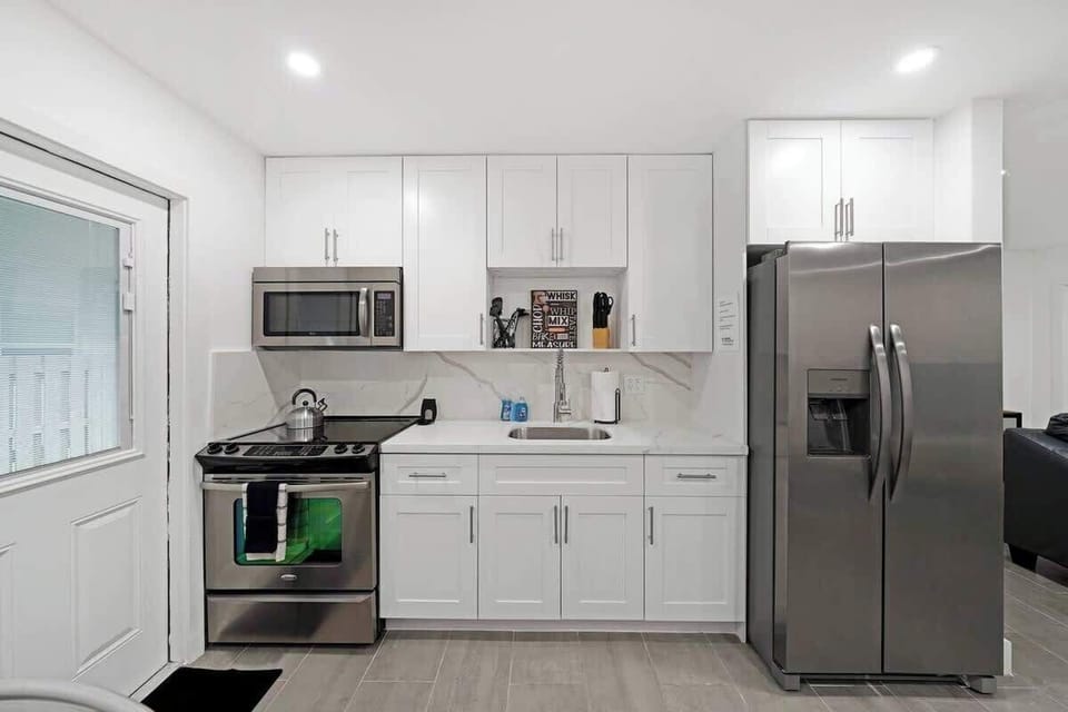You'll find pots, pans, utensils, and all the cookware you need to prepare a good meal! 
