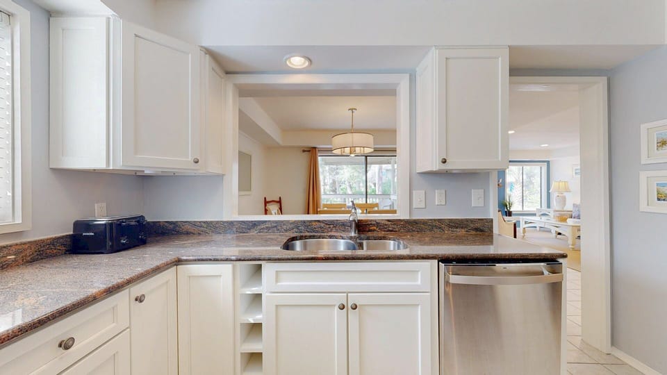 Fully Stocked Kitchen