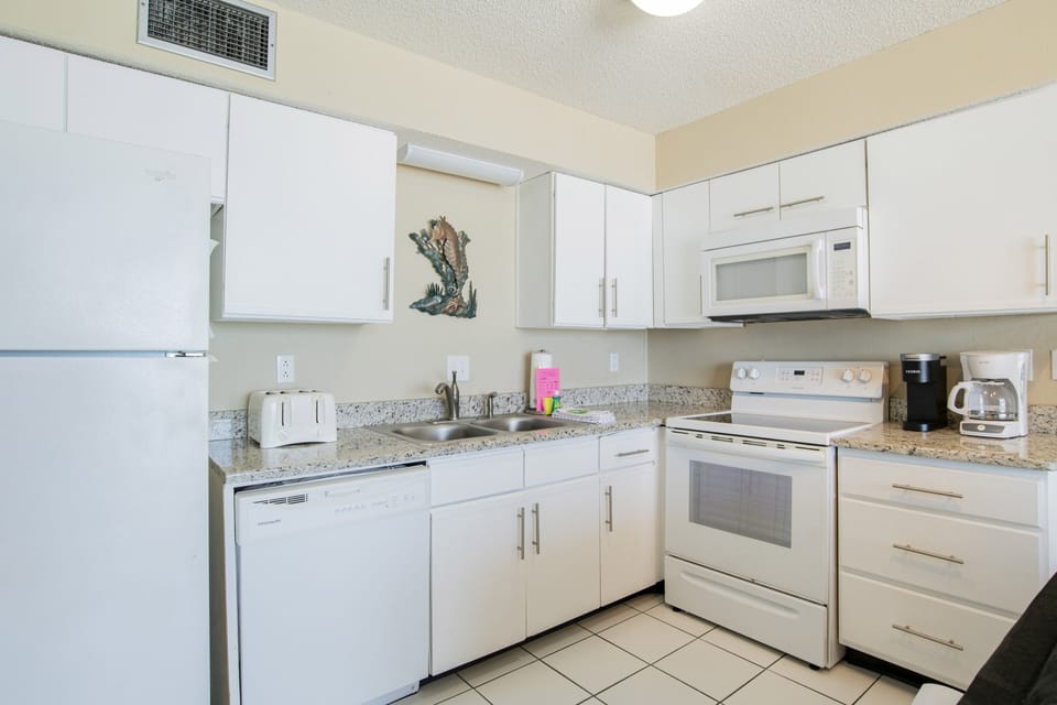 Fully Stocked Kitchen