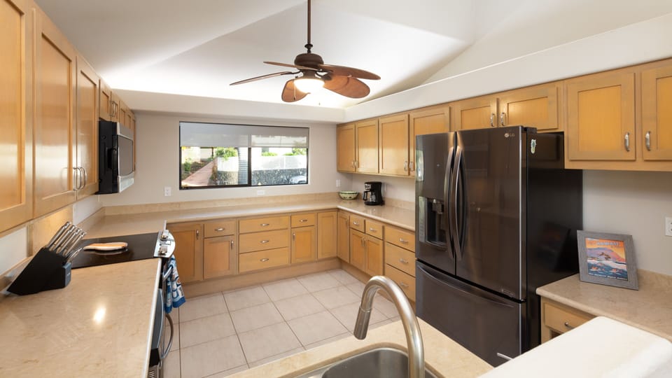 Upstairs full kitchen