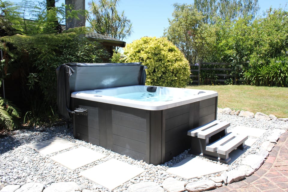 Private 5-seater Spa pool