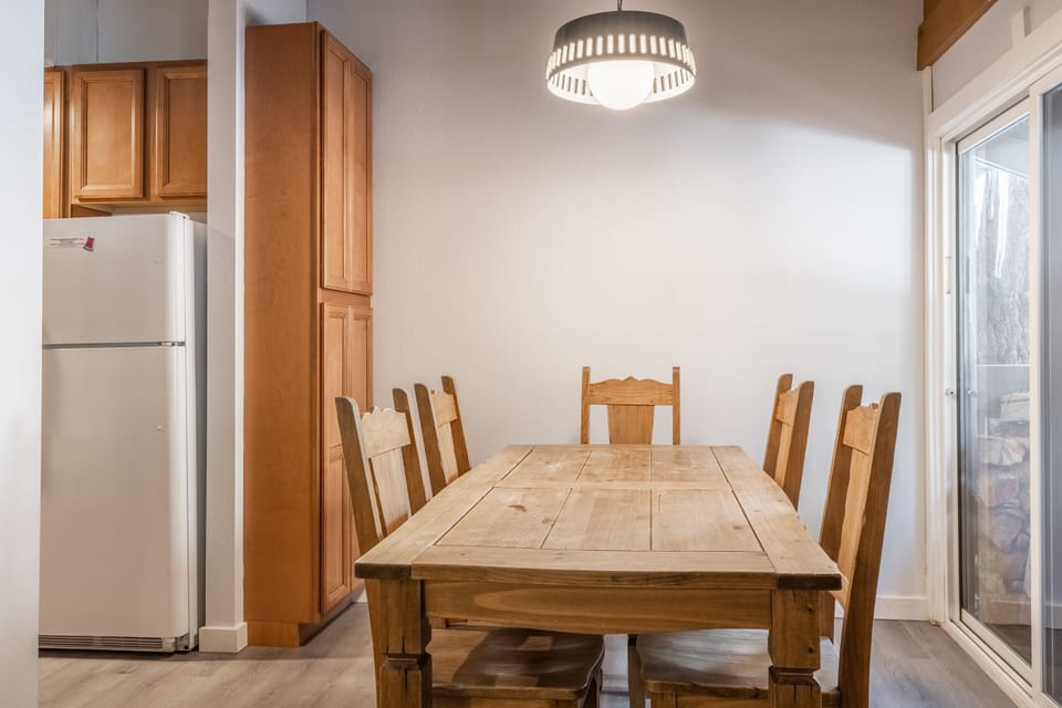 Dining Table  - Seat 5