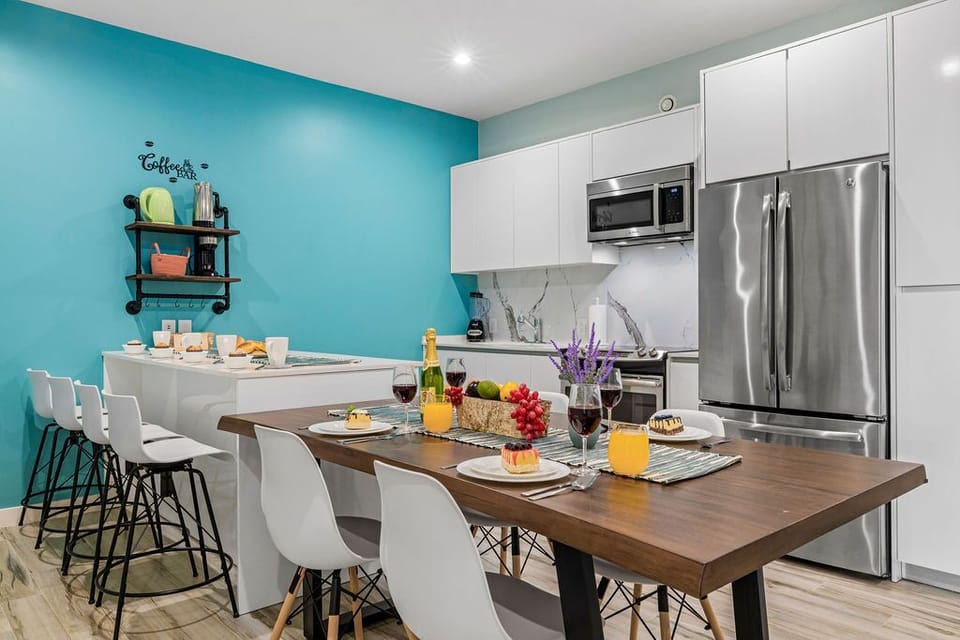 Oceanside Luxury @ The Cove Palm Beach 2BR 2.5BA (8031)