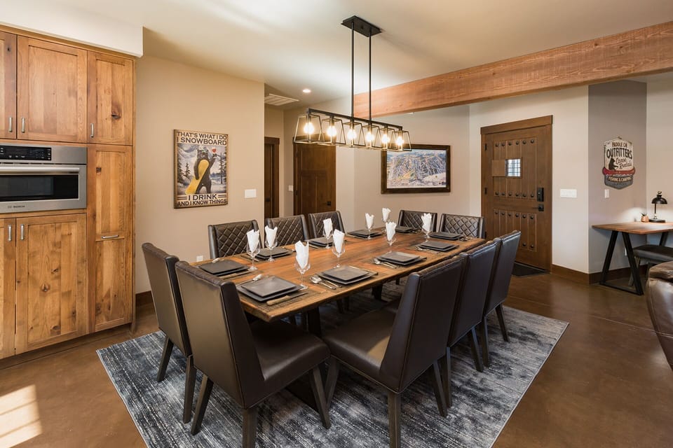 Dining Space - Seating for 10