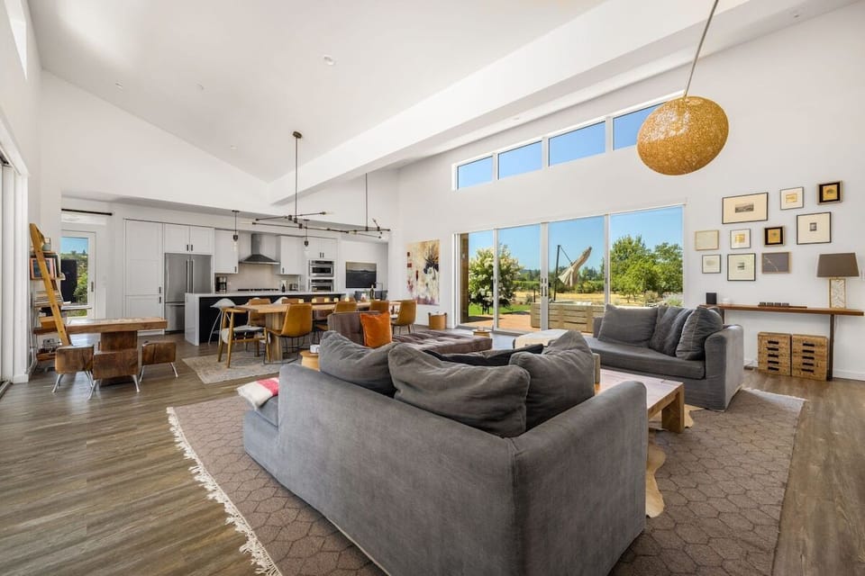 Your entire group can gather in the great room which flows from the kitchen to the dining area to the living room. The highest quality furniture is used throughout the villa.