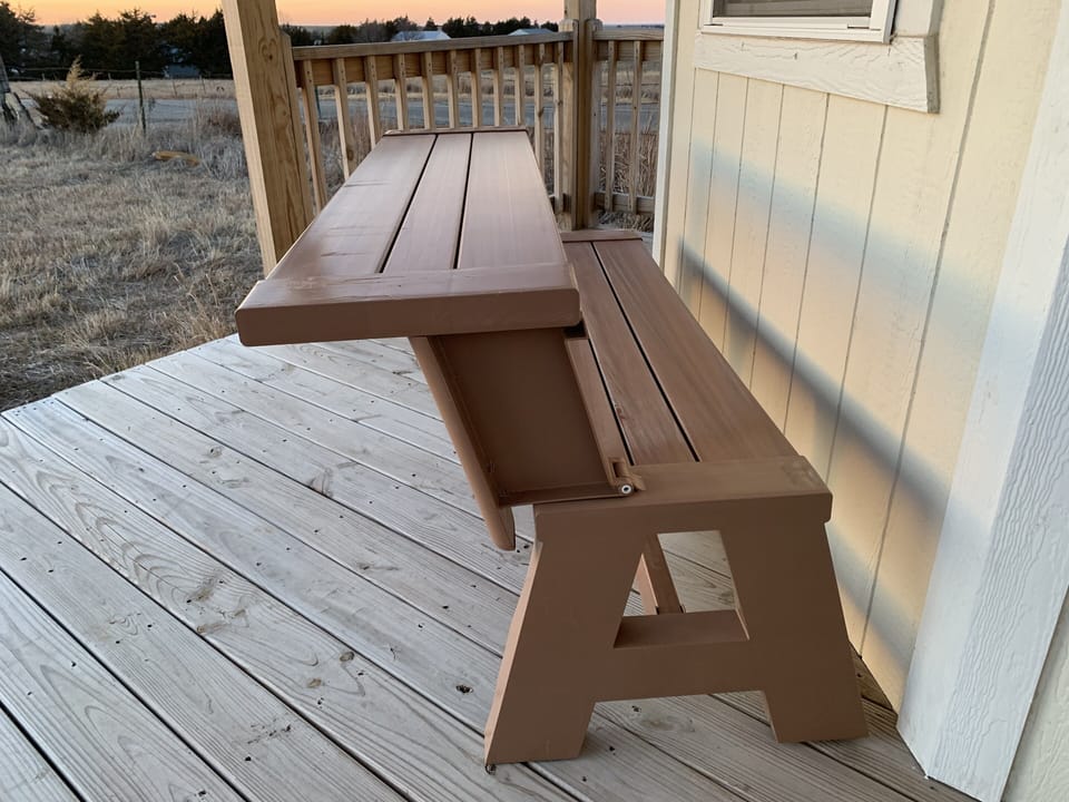 Picnic bench table