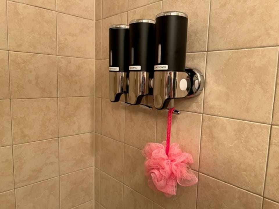 Bathroom amenities