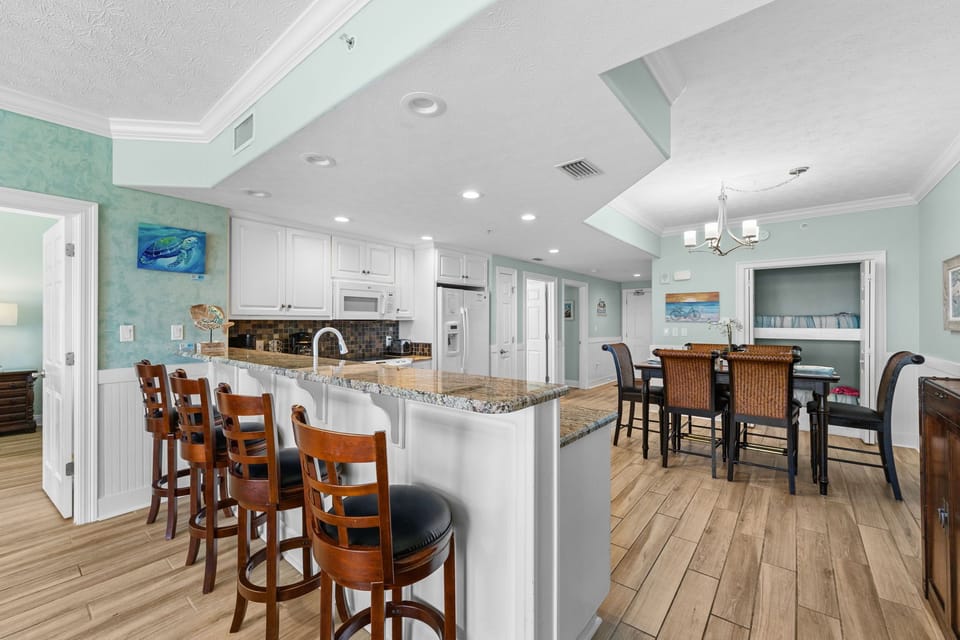 12-web-or-mls-PANHANDLE - 5004 THOMAS DR 1505 - 10