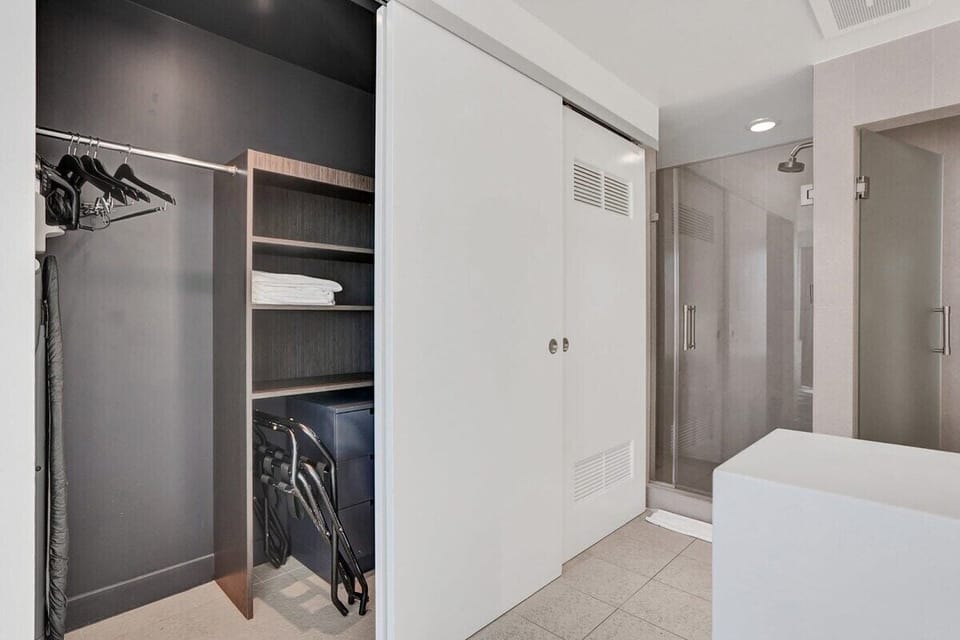 Master Bedroom Closet