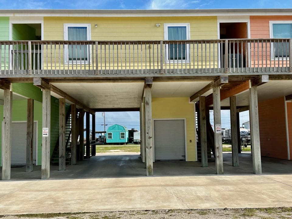 Rear view off rock parking area
