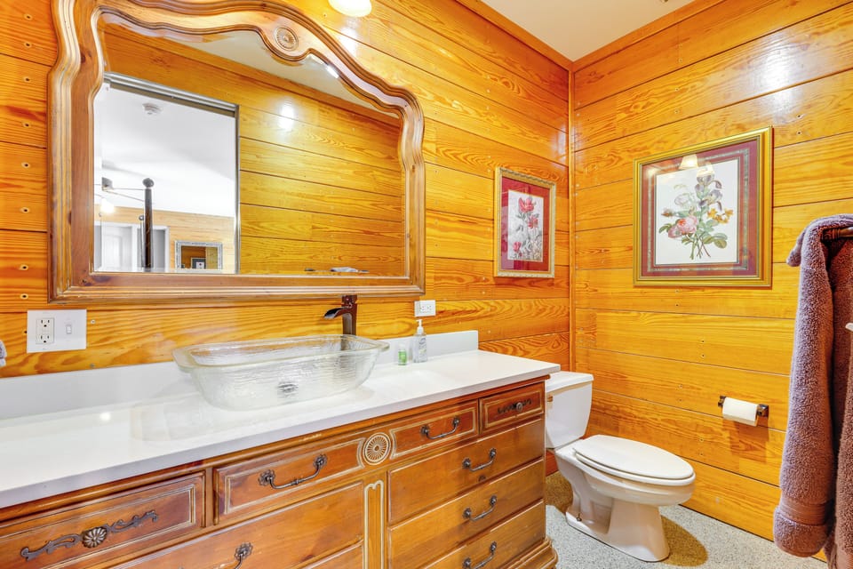 Full En-Suite Bathroom