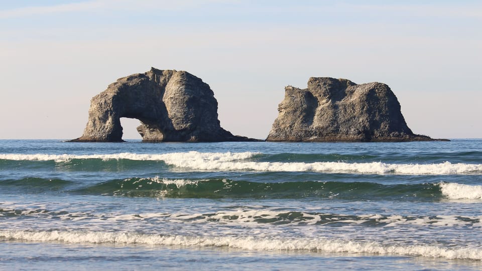 Twin Rocks: Blue Tide