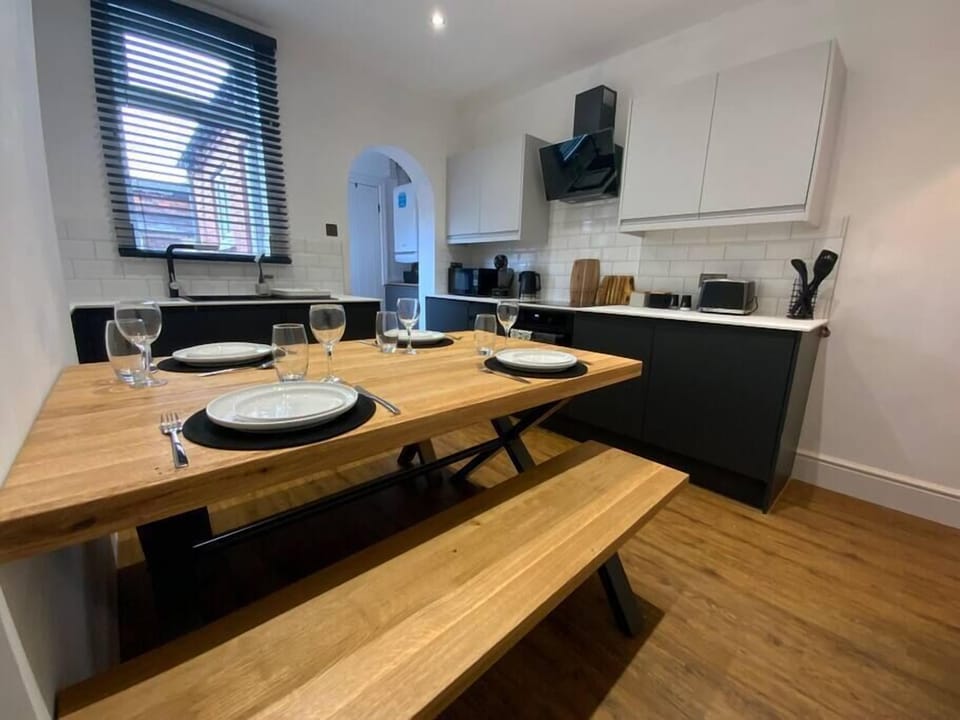 Kitchen dining room (1)