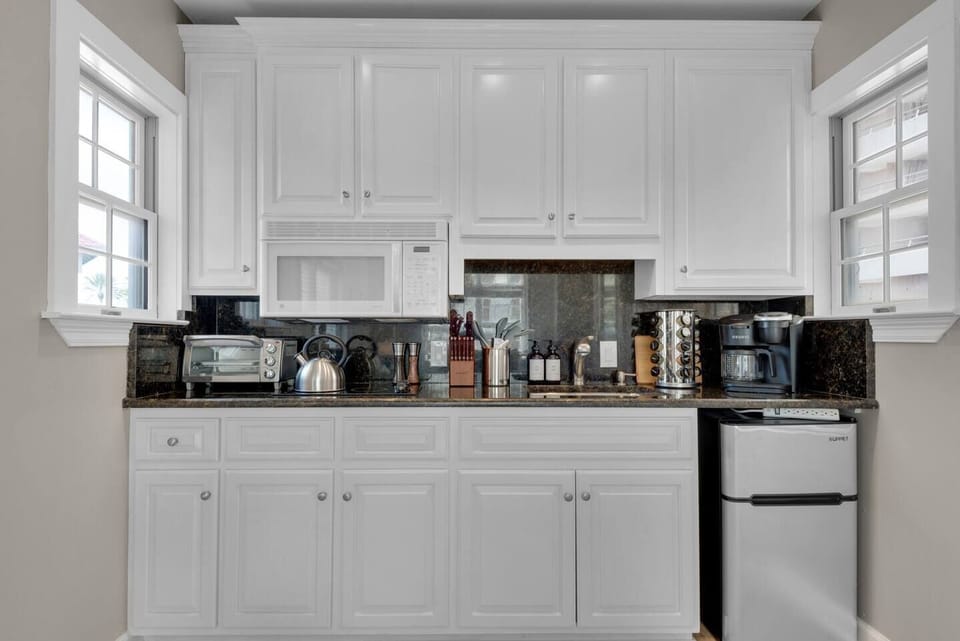 Kitchen with cooking basics