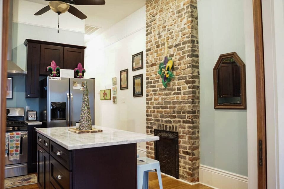 Kitchen/Dining Area