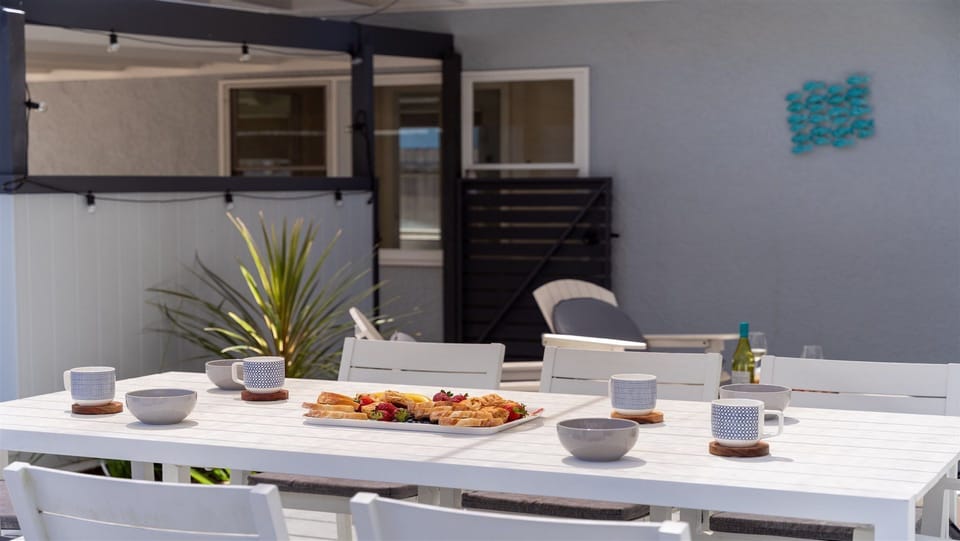 Gillian | Al fresco dining