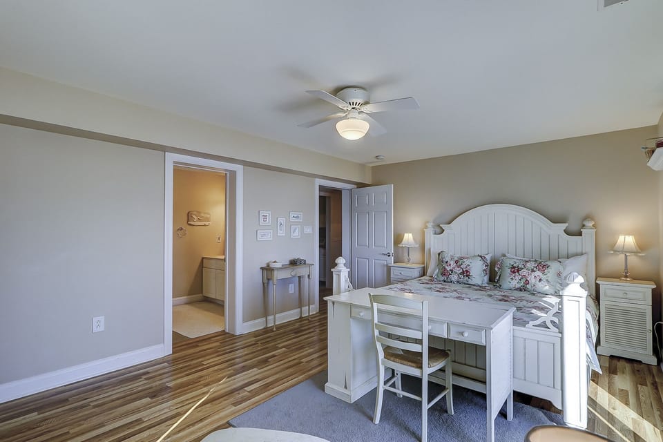 2nd Floor King Suite