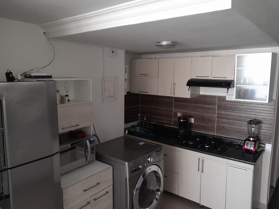 kitchen and washing/dryer