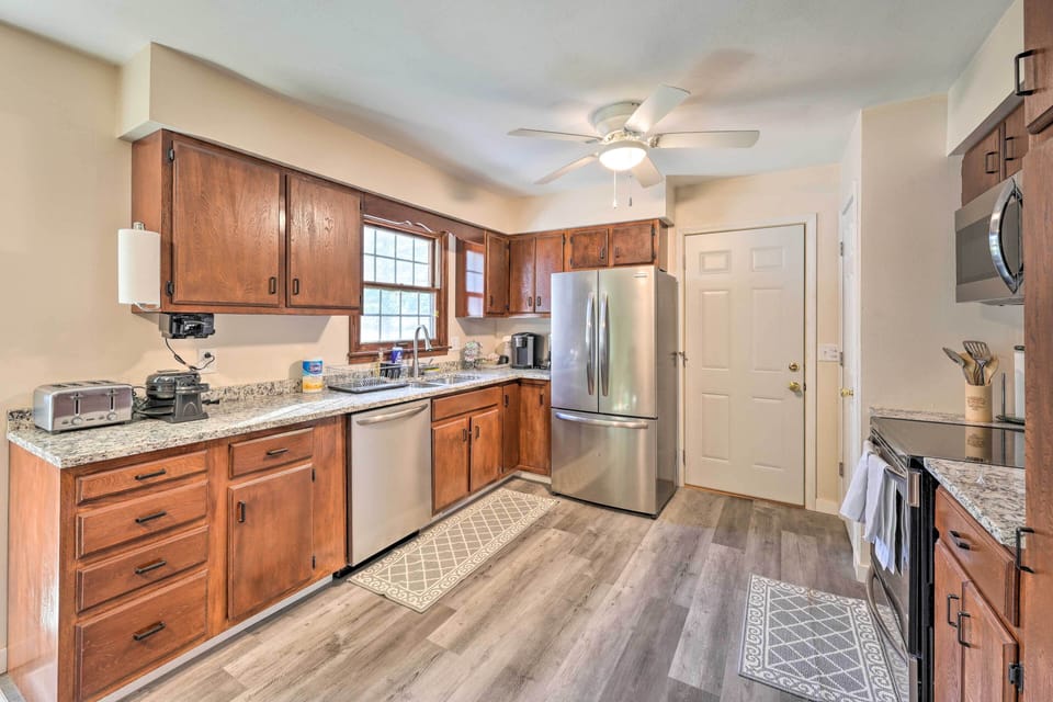 Kitchen | Blender | Keurig Coffee Maker | Waffle Maker | Toaster