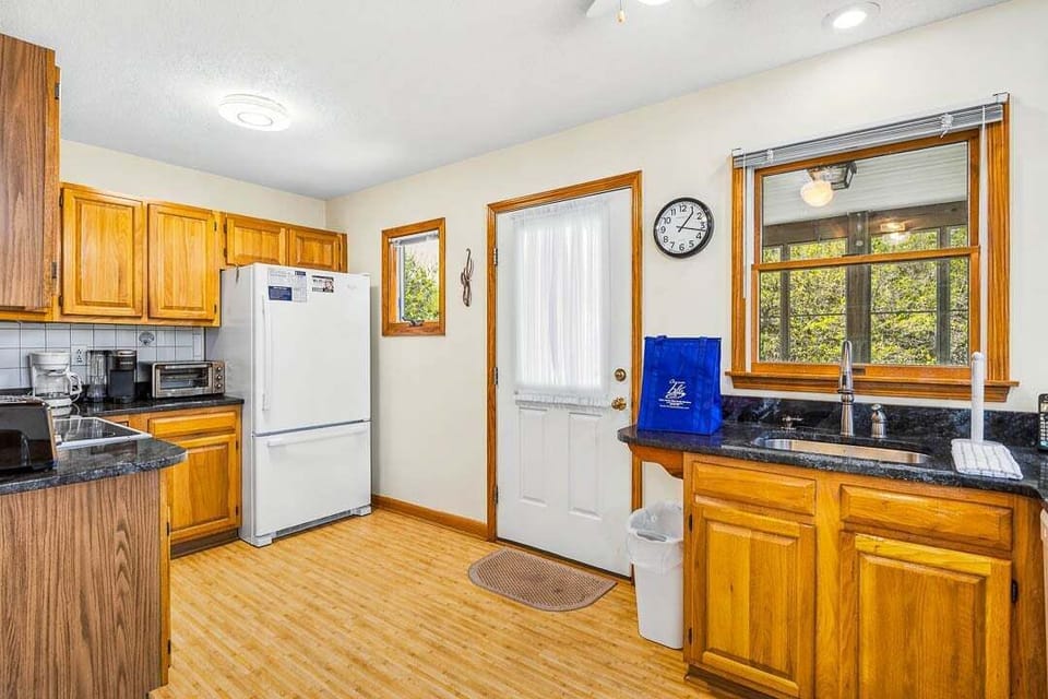Top-Level Kitchen with Bar (seats 2)