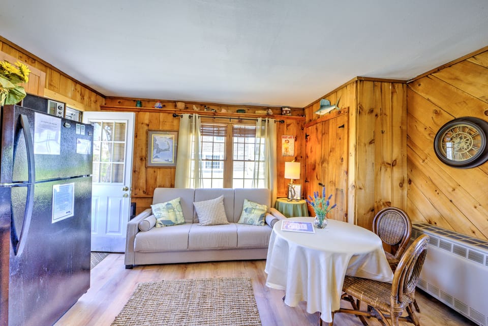 Living/Dining Area.