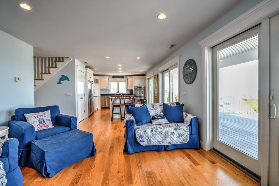 Living room.