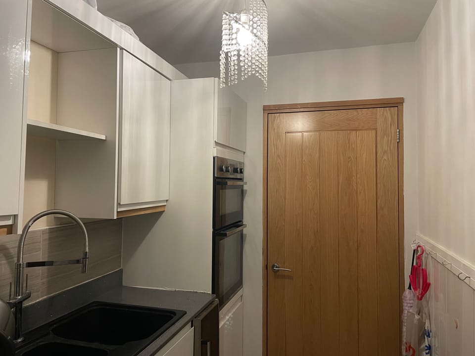 Oven sink grill room