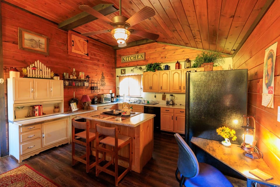 Whole kitchen and desk/work area