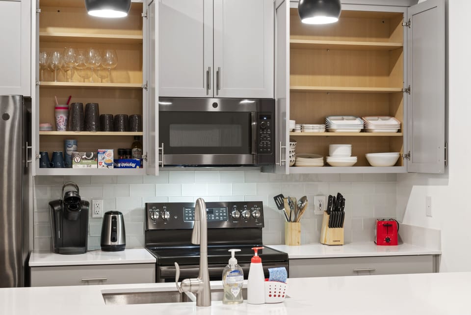 Fully stocked kitchen for those who want to bake a cake or cook a meal!