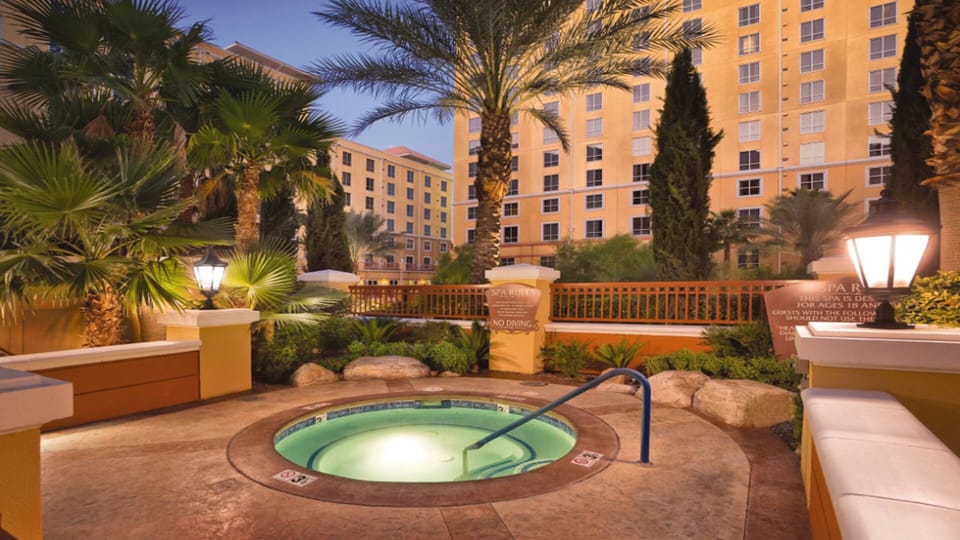 Grand Desert Hot Tub
