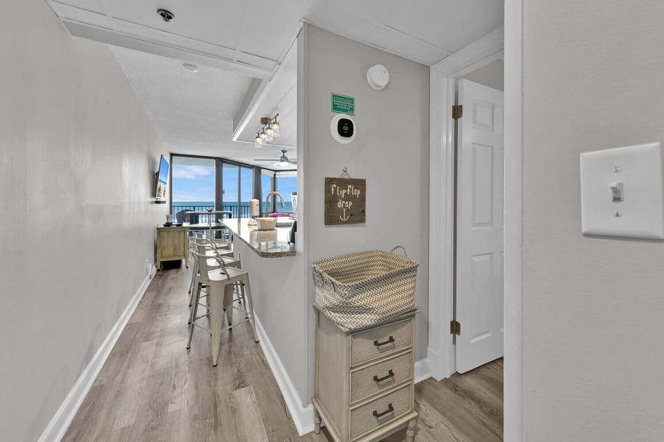 Welcome in to Sunbird 1010E