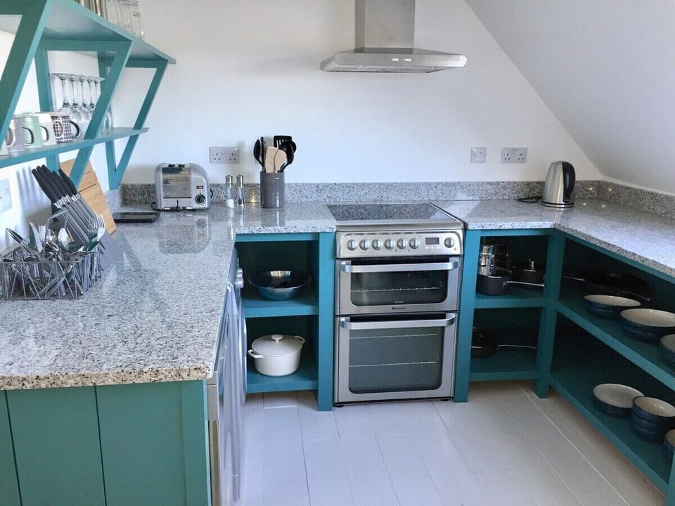 well equiped kitchen